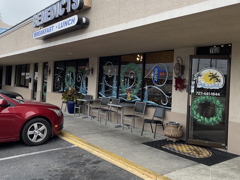 Benedict's Breakfast and Lunch exterior
